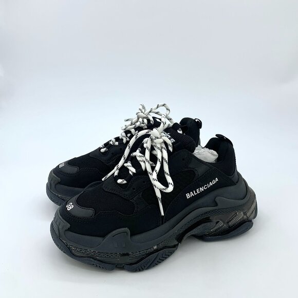 BALENCIAGA Triple S Black Sneakers Size 38 With Original Box & Dust Bag - Picture 1 of 8
